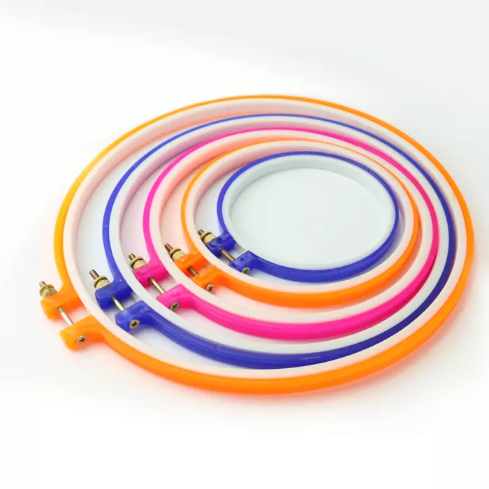 5 Piece Plastic Embroidery Hoop Set